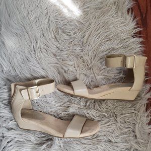 Aerosoles sandals size 7.5